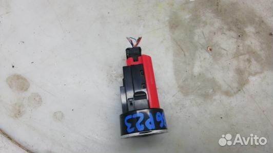 Кнопка запуска двигателя toyota avensis T27 (86P23