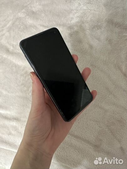Телефон samsung galaxy s10e