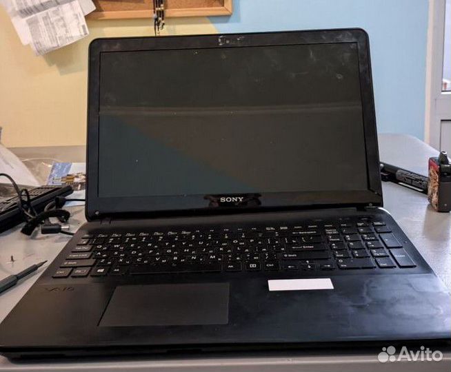 Sony svf153a1yv