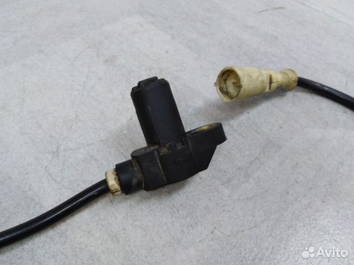 Датчик ABS передний Опель