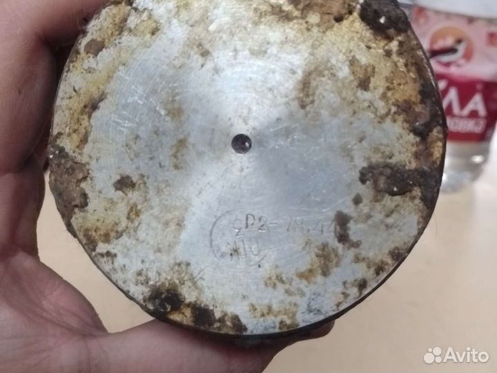 Поршня от мото ка750