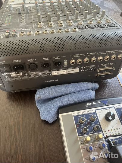 Микшерный пульт mackie onyx 1220. Бу