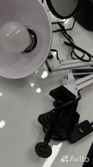 Лампа настольная