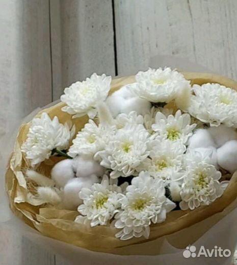 Букет из хризантемы и хлопка/Доставка