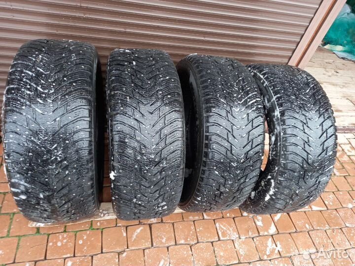 Nokian Tyres Hakkapeliitta 8 SUV 285/60 R18