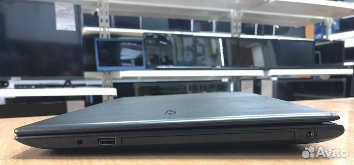 Acer/i7 7500/8GB/GTX950/1000GB/15.6 IPS FHD