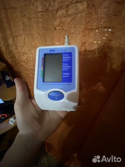 Тонометр And