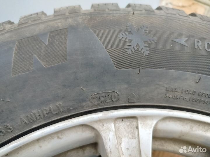 Продается комплект зимних колёс