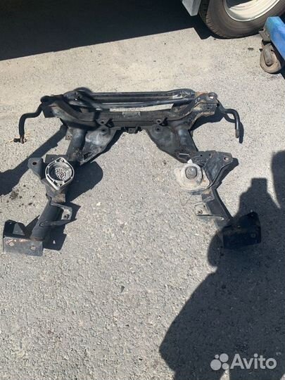 Подрамник Bmw X3 2.0D E83 N47 2009