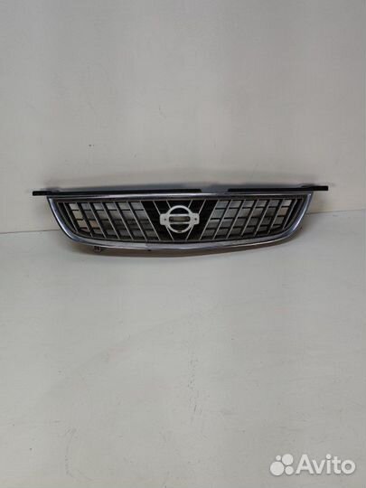 Решетка радиатора передняя Nissan Sunny 1999