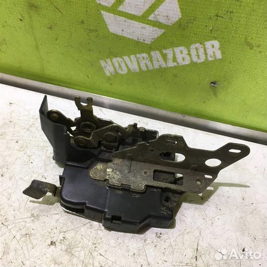 Замок двери задней правой бмв Е34