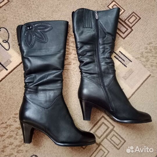Сапоги зимние женские 39 новые кожаные