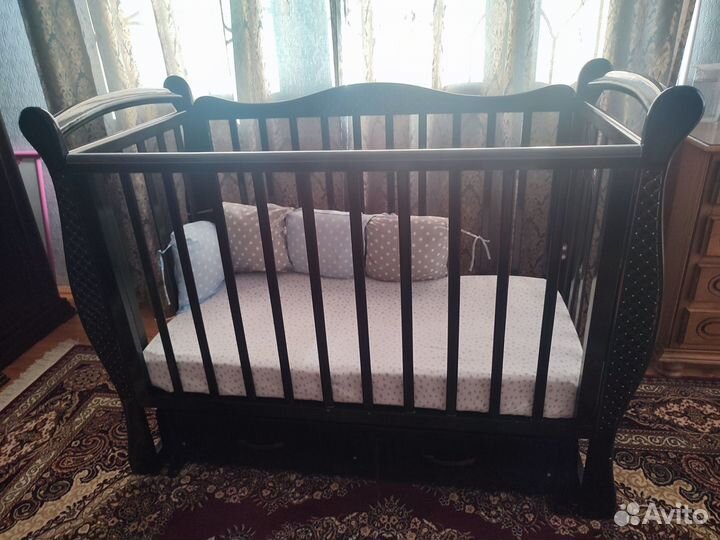 Детская кроватка