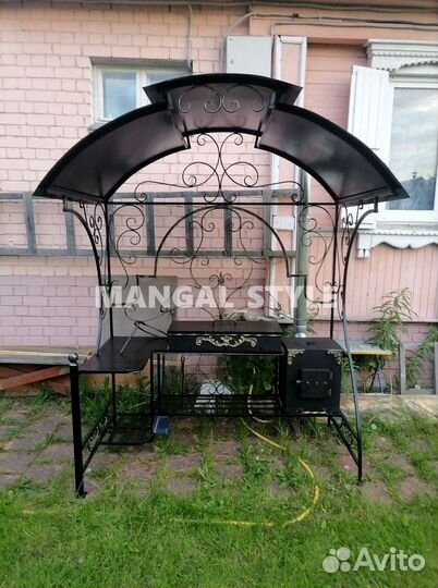 Мангал с крышей