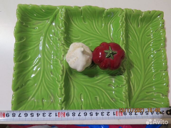 Фаянсовая менажница