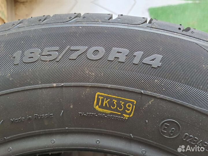 Viatti Strada Asimmetrico V-130 185/70 R14