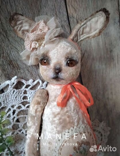 Плюшевый заяц с вышивкой. Ручная работа