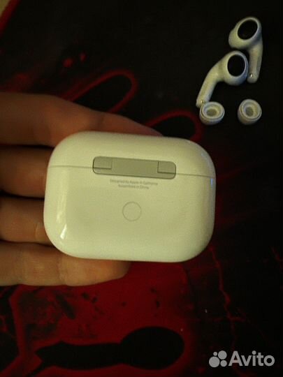 Кейс от AirPods Pro