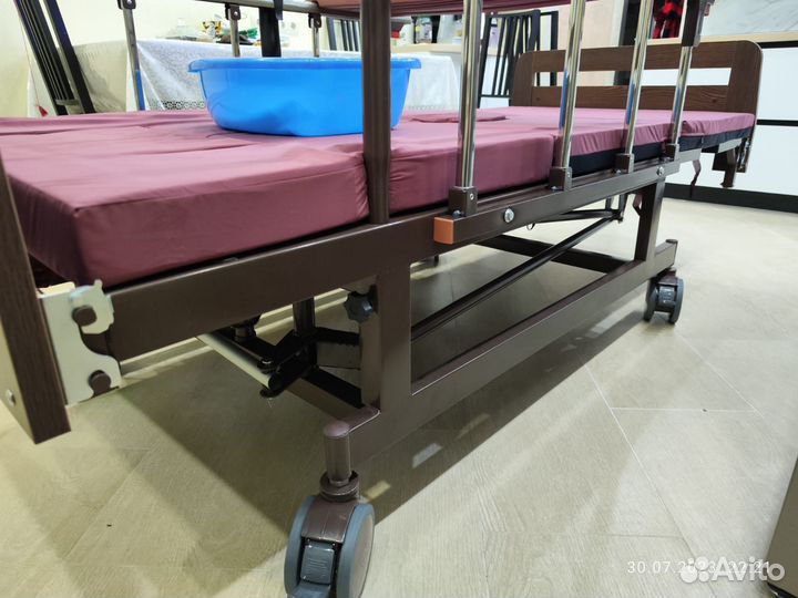 Медицинская кровать для лежачих больных DB-11