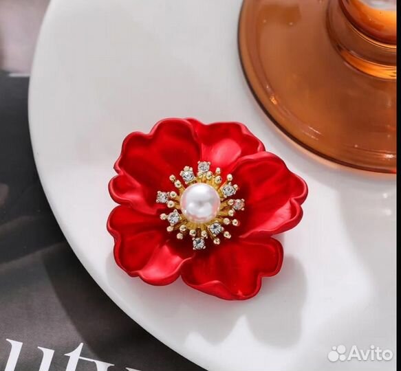 Брошь подвеска аленький цветок