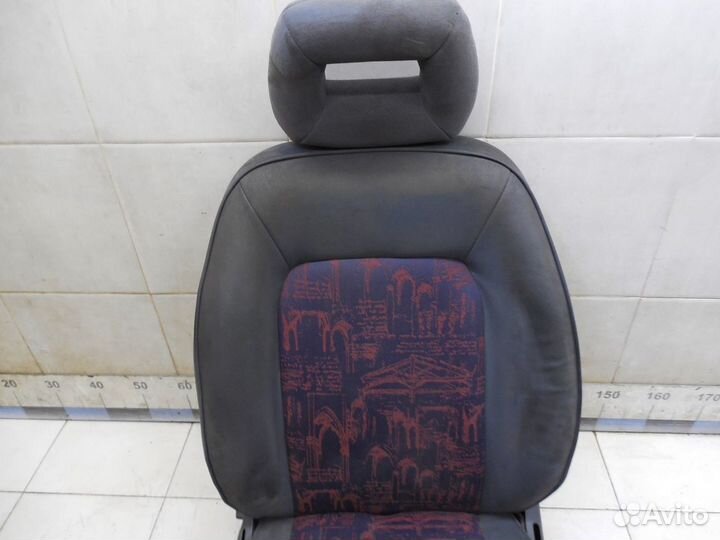 Сиденье переднее правое Avensis I 1997-2003