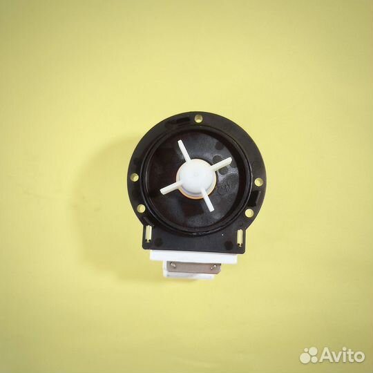 Помпа на 3 винтах Leili 35W клеммы назад вместе