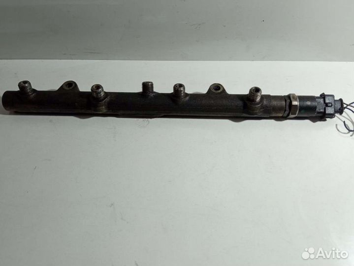 Топливная рампа BMW 3 E46 0445214011