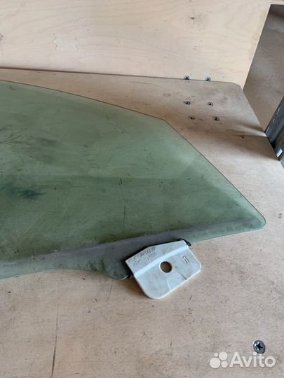 Стекло переднее правое BMW X7 2019