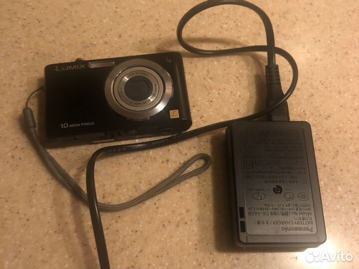 Lumix Компактный фотоаппарат. 10 mega pixels