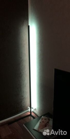 Угловой торшел (лампа )