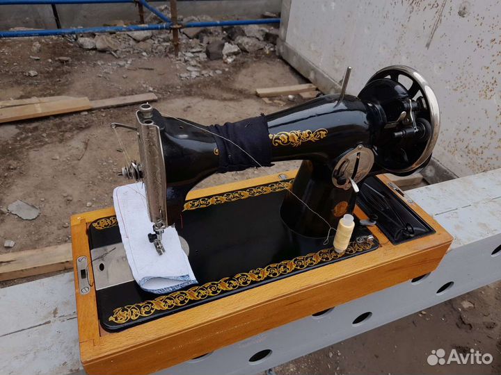Швейная машинка ручная Подольск 2М