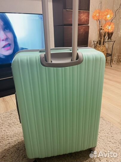 Чемодан на колесах