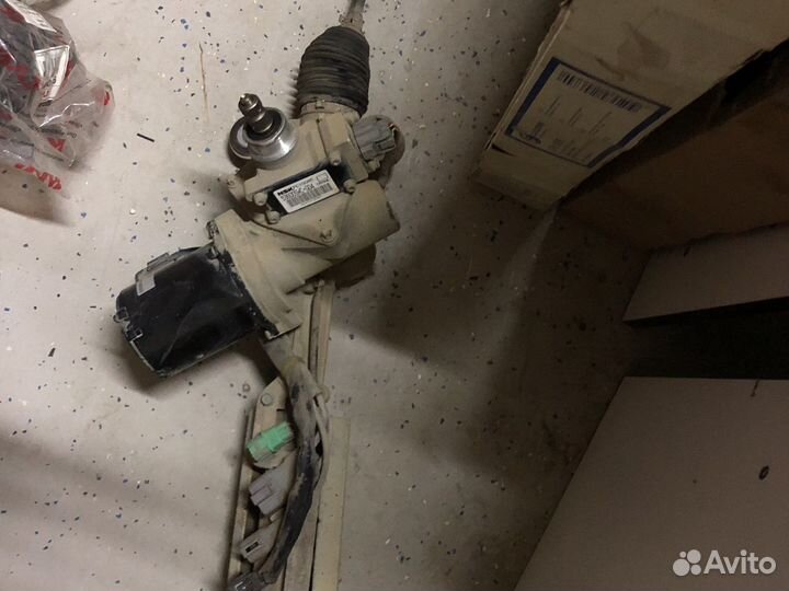 Продам рулевую рейку на honda cr-v