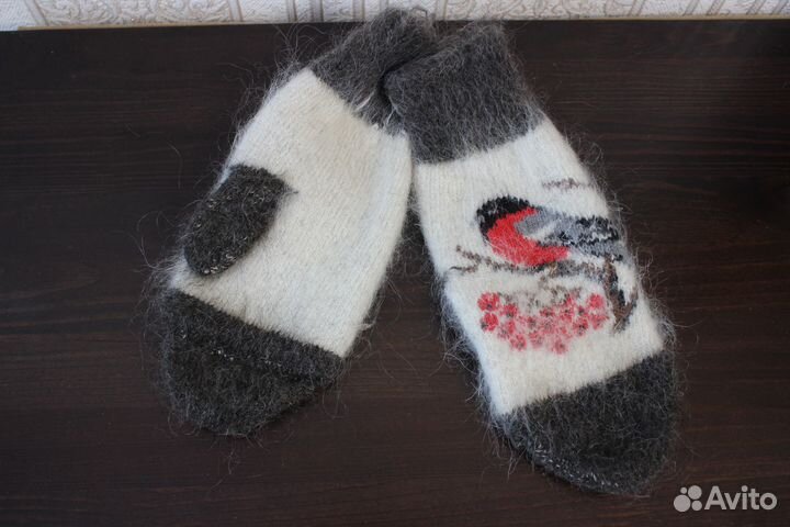 Зимние женские варежки