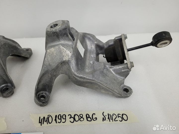 Подушки крепления двигателя Ауди А8