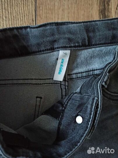 Джинсы девочке 140 Acoola