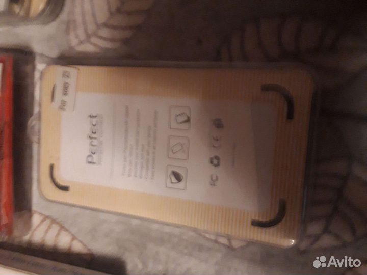 Чехлы на телефон разные