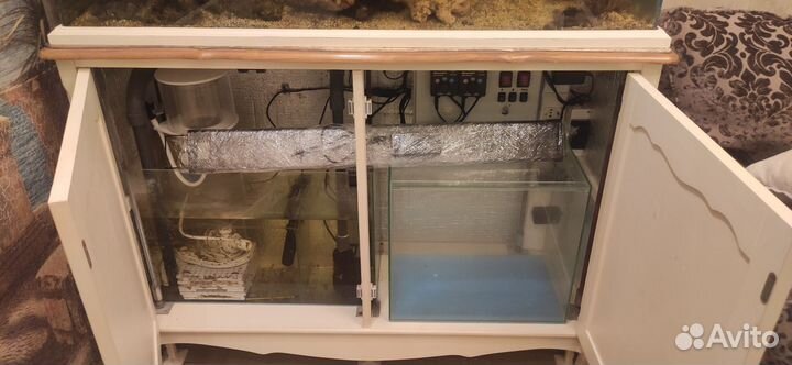 Морской аквариум с тумбой 250 литров