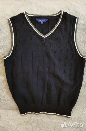 Жилет школьный для мальчика новый р.140