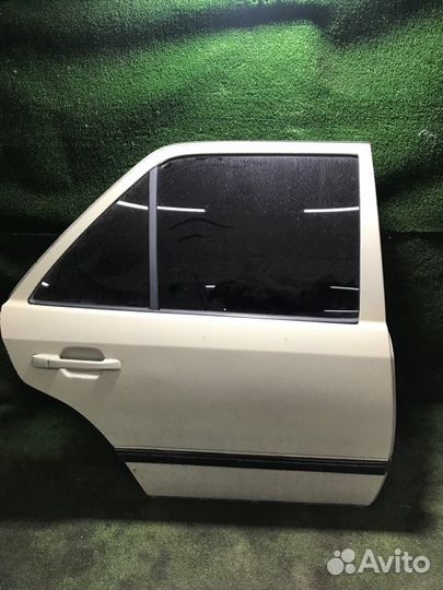 Дверь задняя правая Mercedes-Benz E-Class W124