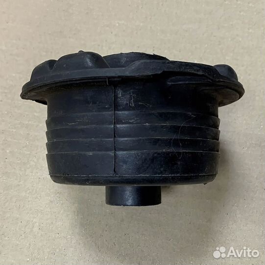 Сайлентблок задней балки Opel Omega B