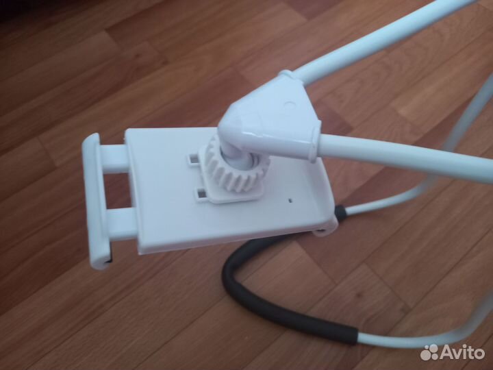 Подставка -держатель для телефона на шею