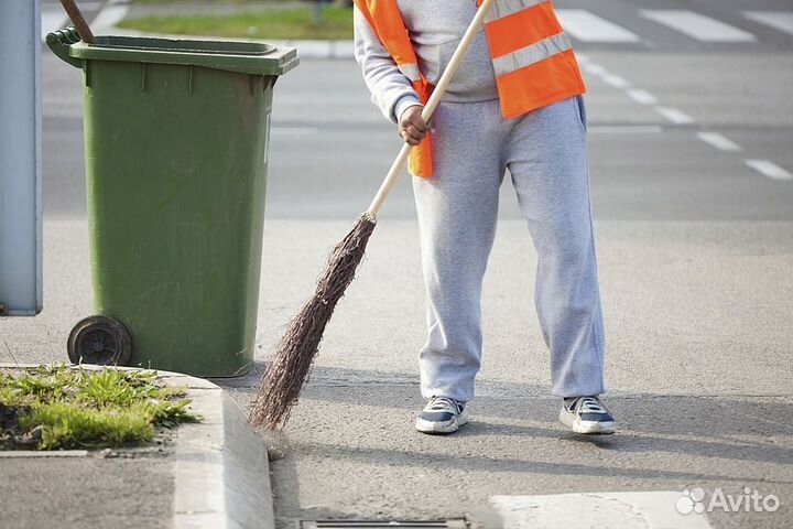 Уборщик с проживанием и питанием