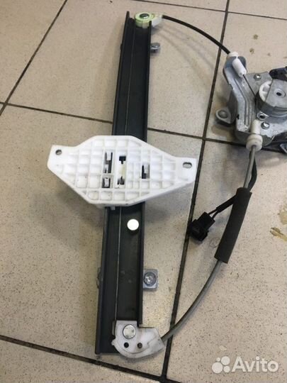 Стеклоподъемник задний правый Chevrolet Epica