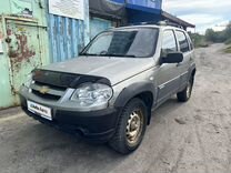 Chevrolet Niva 1.7 MT, 2011, 150 000 км, с пробегом, цена 445 000 руб.