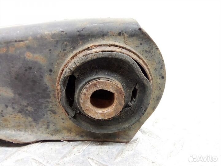 Рычаг передний правый нижний Jeep Grand Cherokee 1