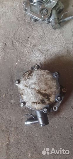 Вакумный насос тормозов