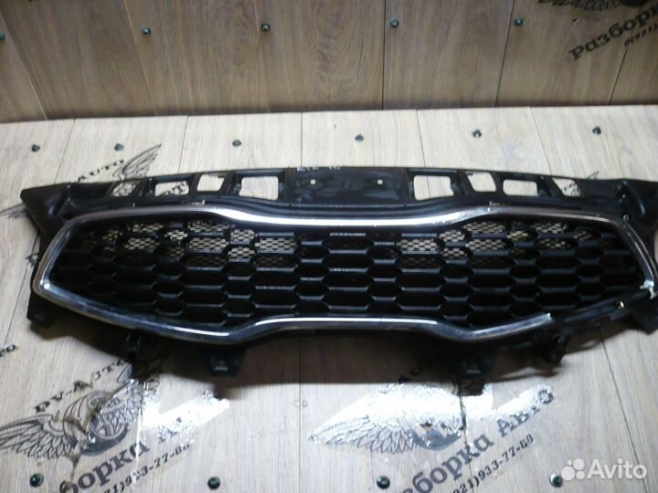 Решетка радиатора KIA Ceed jd