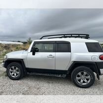 Toyota FJ Cruiser 4.0 AT, 2007, 448 000 км, с пробегом, цена 1 200 000 руб.