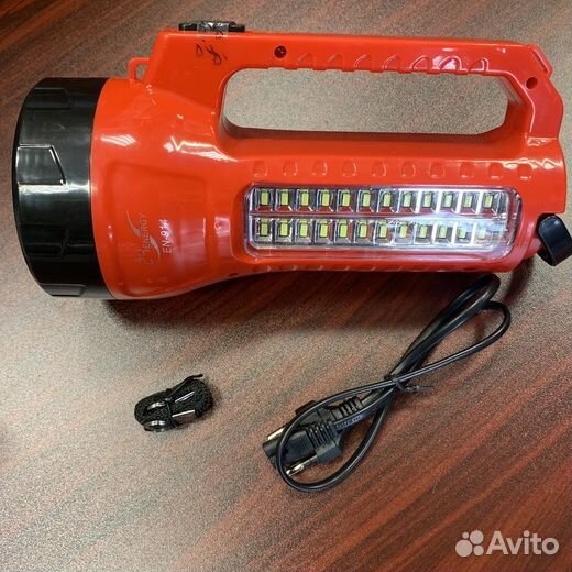 Аккумуляторный ручной фонарь